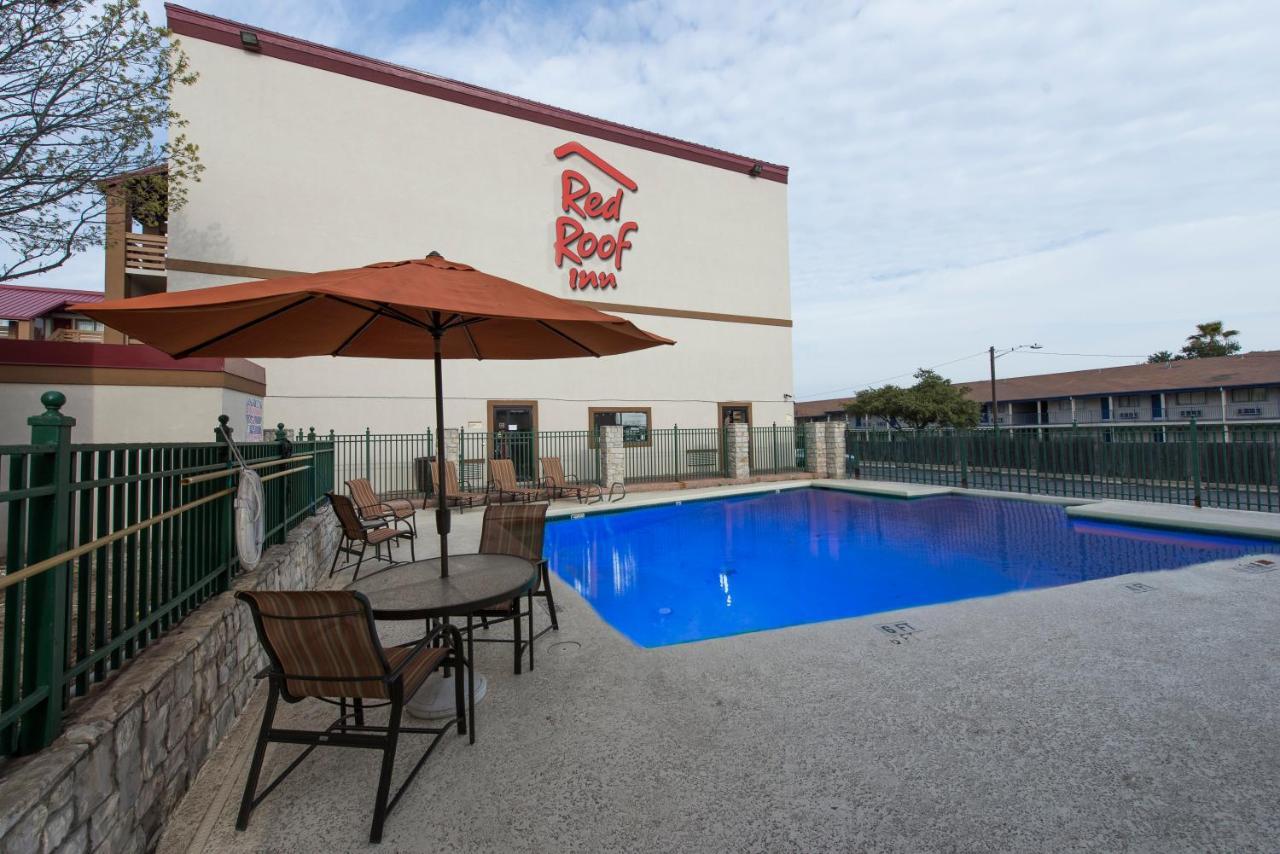 Red Roof Inn Austin North Exterior photo